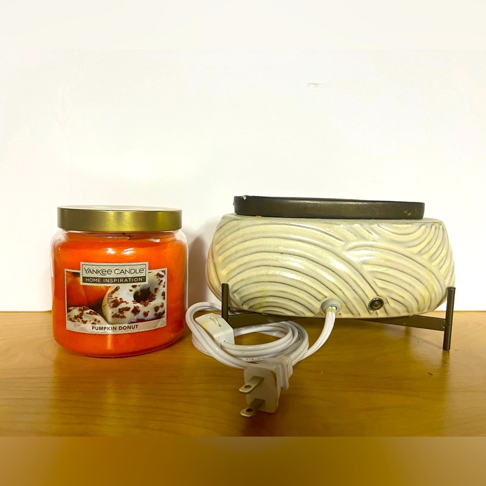 Pumpkin Donut Yankee Candles and Electric Wax Burner Lot of 2